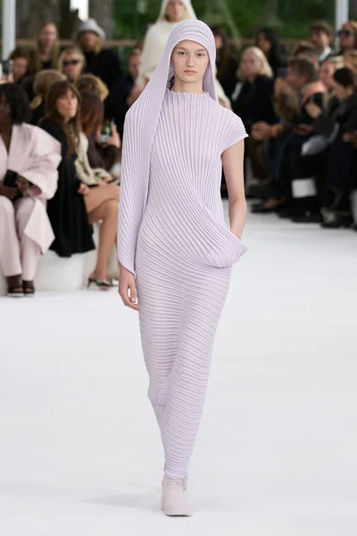 Look 23